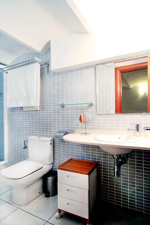Casa Valeta Studio Apartment Barcelona